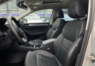 Подержанный автомобиль Skoda Superb Liftback 2019 года (21 фото)