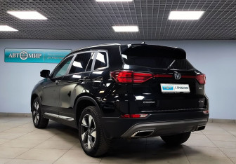 Подержанный автомобиль Changan CS75 2020 года (7 фото)