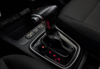 Подержанный автомобиль Kia Rio Hatchback 2021 года (24 фото)