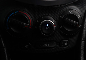 Подержанный автомобиль Hyundai Solaris Sedan 2015 года (15 фото)