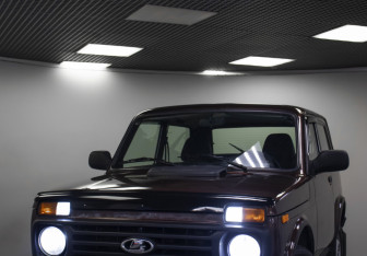 Подержанный автомобиль LADA (ВАЗ) 2121 (4x4) 2018 года (19 фото)