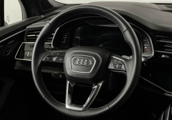 Новый Audi Q7 2025 (13 фото)