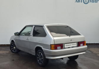 Подержанный автомобиль LADA (ВАЗ) 2113 2005 года (7 фото)