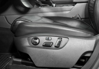 Подержанный автомобиль Volkswagen Touareg 2014 года (14 фото)