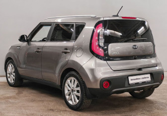 Подержанный автомобиль Kia Soul 2017 года (7 фото)