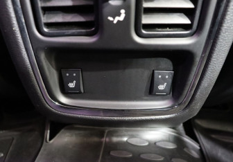 Подержанный автомобиль Jeep Grand Cherokee 2012 года (24 фото)