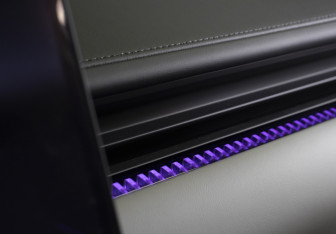 Подержанный автомобиль Zeekr 001 2024 года (22 фото)