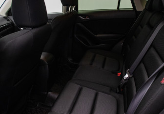 Подержанный автомобиль Mazda CX-5 2014 года (11 фото)