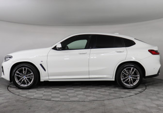 Подержанный автомобиль BMW X4 2019 года (5 фото)