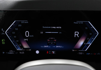 Подержанный автомобиль BMW X3 2025 года (13 фото)