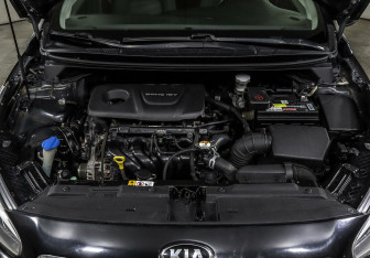 Подержанный автомобиль Kia Ceed Hatchback 2016 года (7 фото)