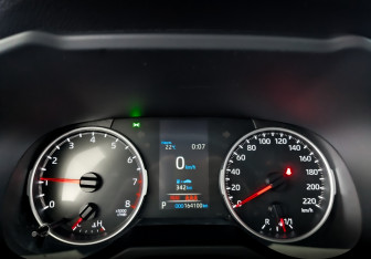 Подержанный автомобиль Toyota RAV4 2021 года (13 фото)
