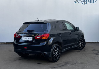 Подержанный автомобиль Mitsubishi ASX 2012 года (5 фото)