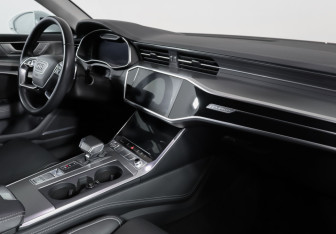 Подержанный автомобиль Audi A6 Wagon 2019 года (9 фото)