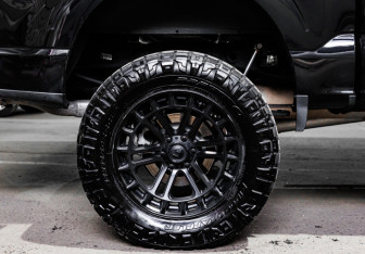 Подержанный автомобиль Ford F-150 2022 года (21 фото)