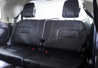 Подержанный автомобиль Toyota Land Cruiser Suv 2012 года (9 фото)