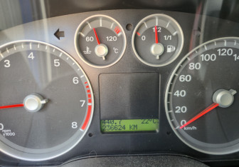 Подержанный автомобиль Ford Focus Hatchback 2006 года (9 фото)
