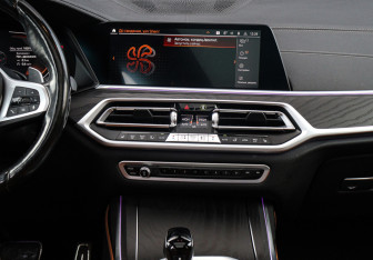 Подержанный автомобиль BMW X7 2022 года (14 фото)