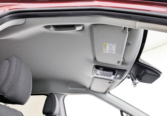 Подержанный автомобиль Kia Carnival 2022 года (24 фото)