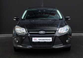 Подержанный автомобиль Ford Focus Hatchback 2012 года (2 фото)