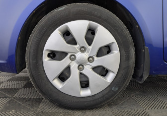 Подержанный автомобиль Kia Rio Sedan 2013 года (12 фото)