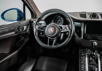 Подержанный автомобиль Porsche Macan 2014 года (15 фото)