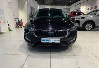 Подержанный автомобиль Skoda Octavia Liftback 2020 года (2 фото)