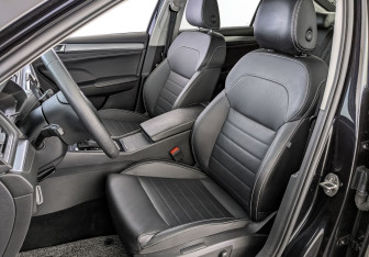 Подержанный автомобиль Skoda Superb Liftback 2020 года (20 фото)