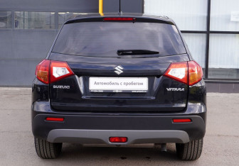 Подержанный автомобиль Suzuki Vitara 2018 года (7 фото)