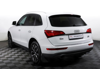 Подержанный автомобиль Audi Q5 2015 года (7 фото)