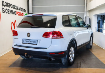 Подержанный автомобиль Volkswagen Touareg 2016 года (4 фото)