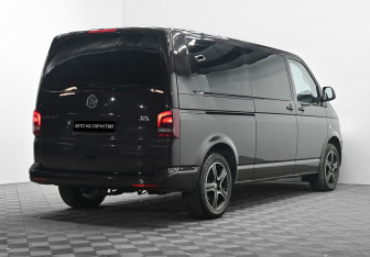 Подержанный автомобиль Volkswagen Multivan 2012 года (4 фото)