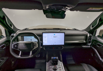 Подержанный автомобиль Jetour T2 2024 года (23 фото)