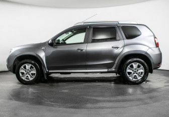 Подержанный автомобиль Nissan Terrano 2018 года (8 фото)