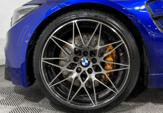 Подержанный автомобиль BMW M3 Sedan 2017 года (8 фото)
