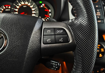 Подержанный автомобиль Toyota RAV4 2010 года (15 фото)