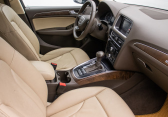 Подержанный автомобиль Audi Q5 2012 года (9 фото)