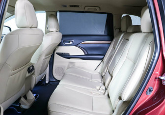 Подержанный автомобиль Toyota Highlander 2018 года (22 фото)