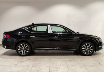 Новый Skoda Superb Liftback 2025 (4 фото)