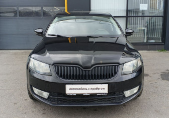 Подержанный автомобиль Skoda Octavia Liftback 2014 года (2 фото)