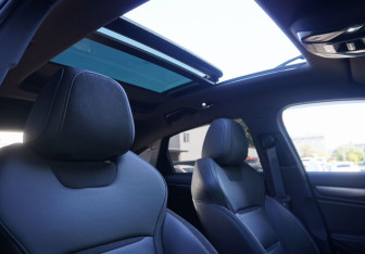 Подержанный автомобиль Geely Tugella 2023 года (12 фото)