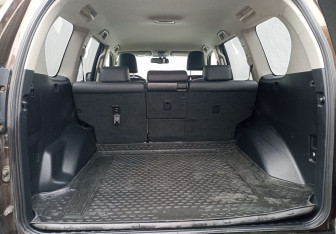Подержанный автомобиль Toyota Land Cruiser Prado 2017 года (14 фото)