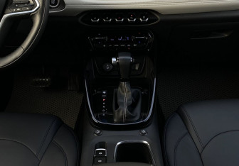 Подержанный автомобиль Chevrolet Captiva 2022 года (13 фото)