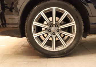 Подержанный автомобиль Audi Q7 2017 года (25 фото)