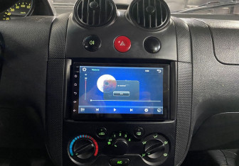 Подержанный автомобиль Chevrolet Aveo Hatchback 2007 года (13 фото)