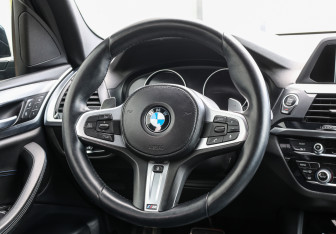 Подержанный автомобиль BMW X3 2018 года (17 фото)