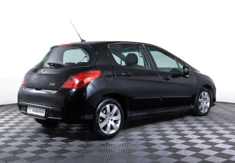 Подержанный автомобиль Peugeot 308 Hatchback 2008 года (5 фото)