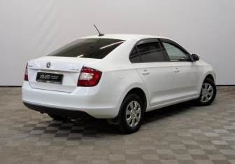 Подержанный автомобиль Skoda Rapid Liftback 2019 года (5 фото)