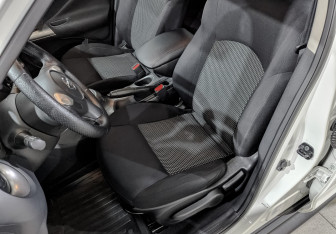 Подержанный автомобиль Nissan Juke 2014 года (20 фото)