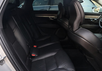 Подержанный автомобиль Volvo S90 2021 года (8 фото)